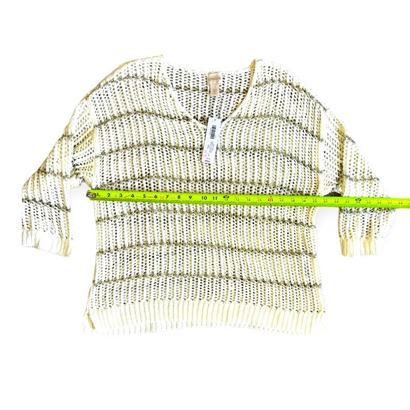 NWT Chico’s Off White 3/4 sleeve open weave sweater with metallic stripe//Size 1 - Picture 6 of 7